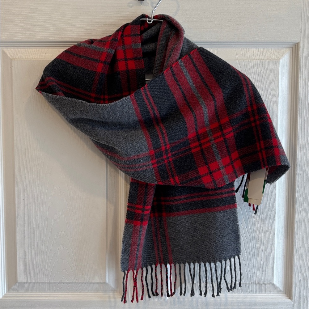 NWT Italian Woolen Treasures 100% wool grey & red checkered scarf. Made in Italy